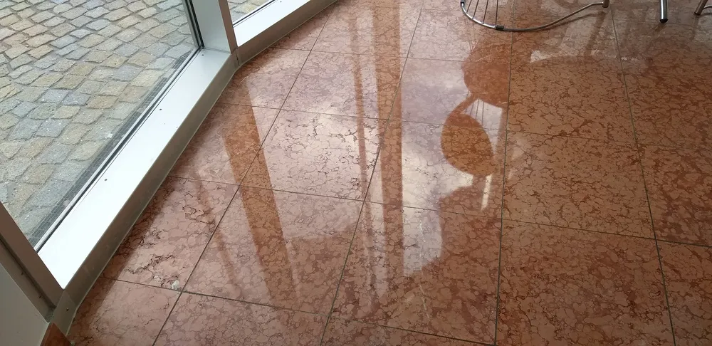YY Dienstleistungen - Fliesenreinigung